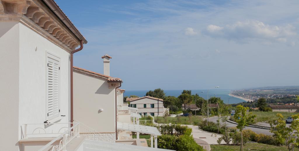 Camere Mare Sirolo Luaran gambar